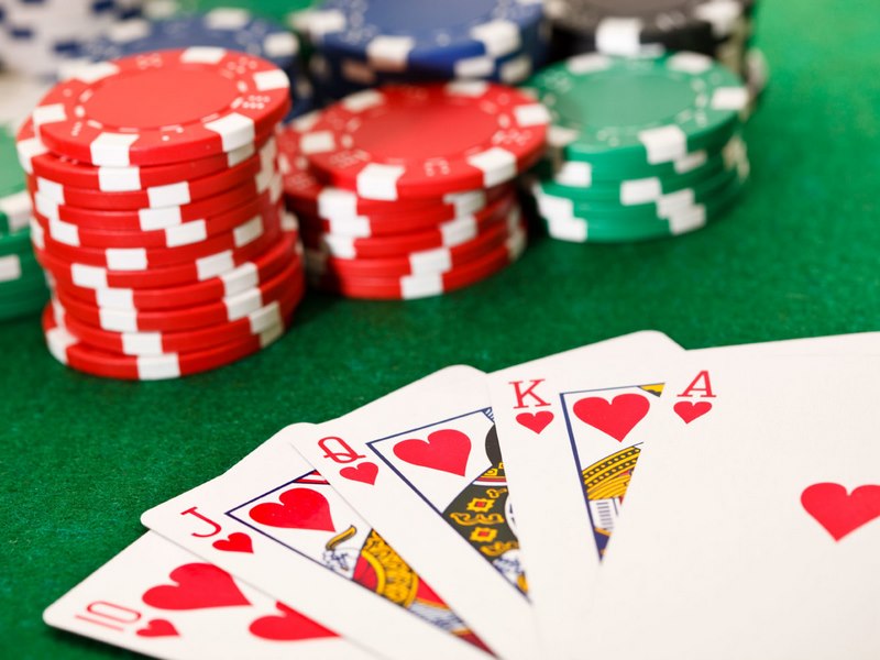 Kiến thức cơ bản cần biết về Baccarat tại Gemwin